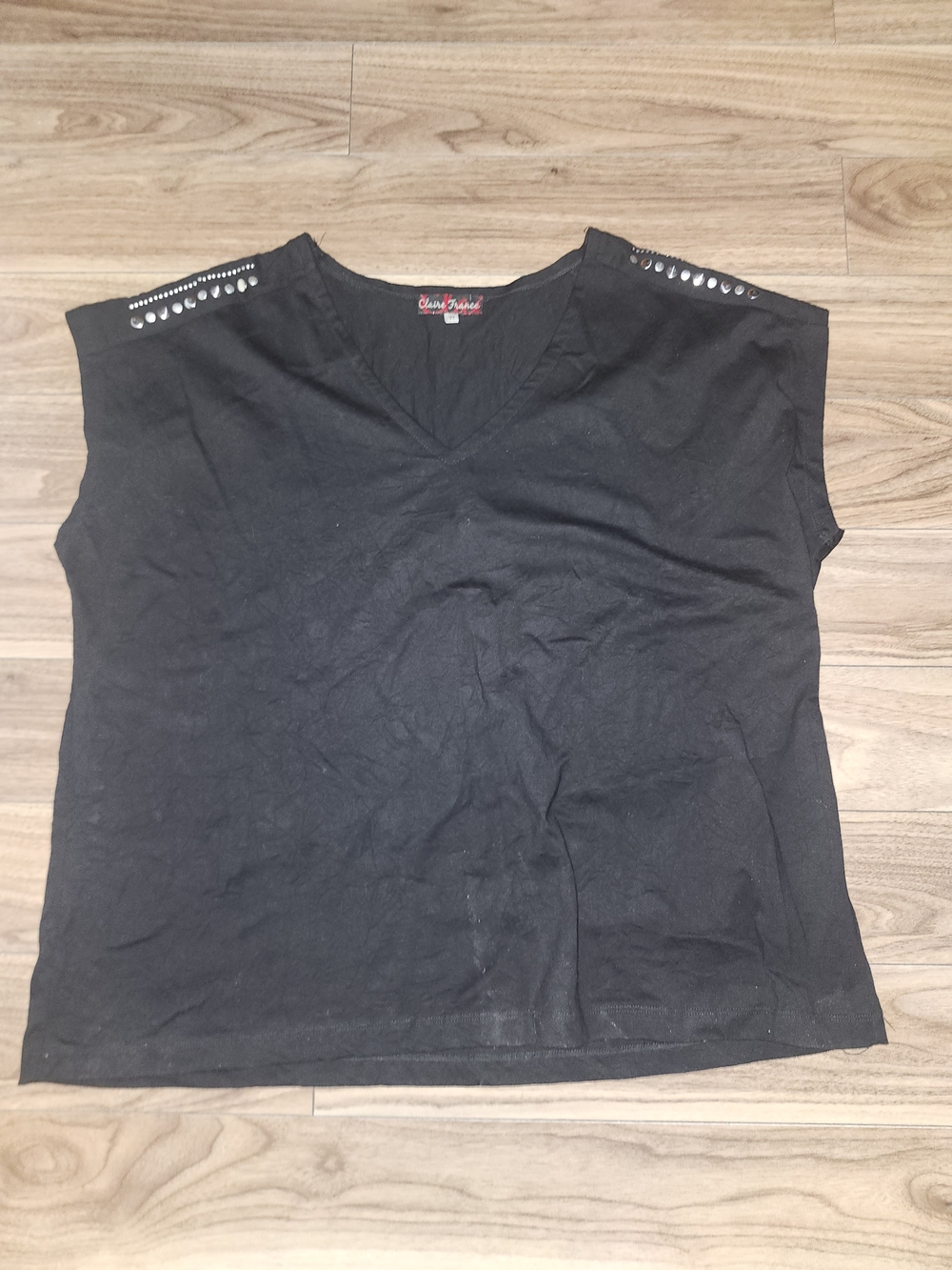 3/$24 🔥 Classic Casual Black Stud-Detail V-Neck Top Size 3X